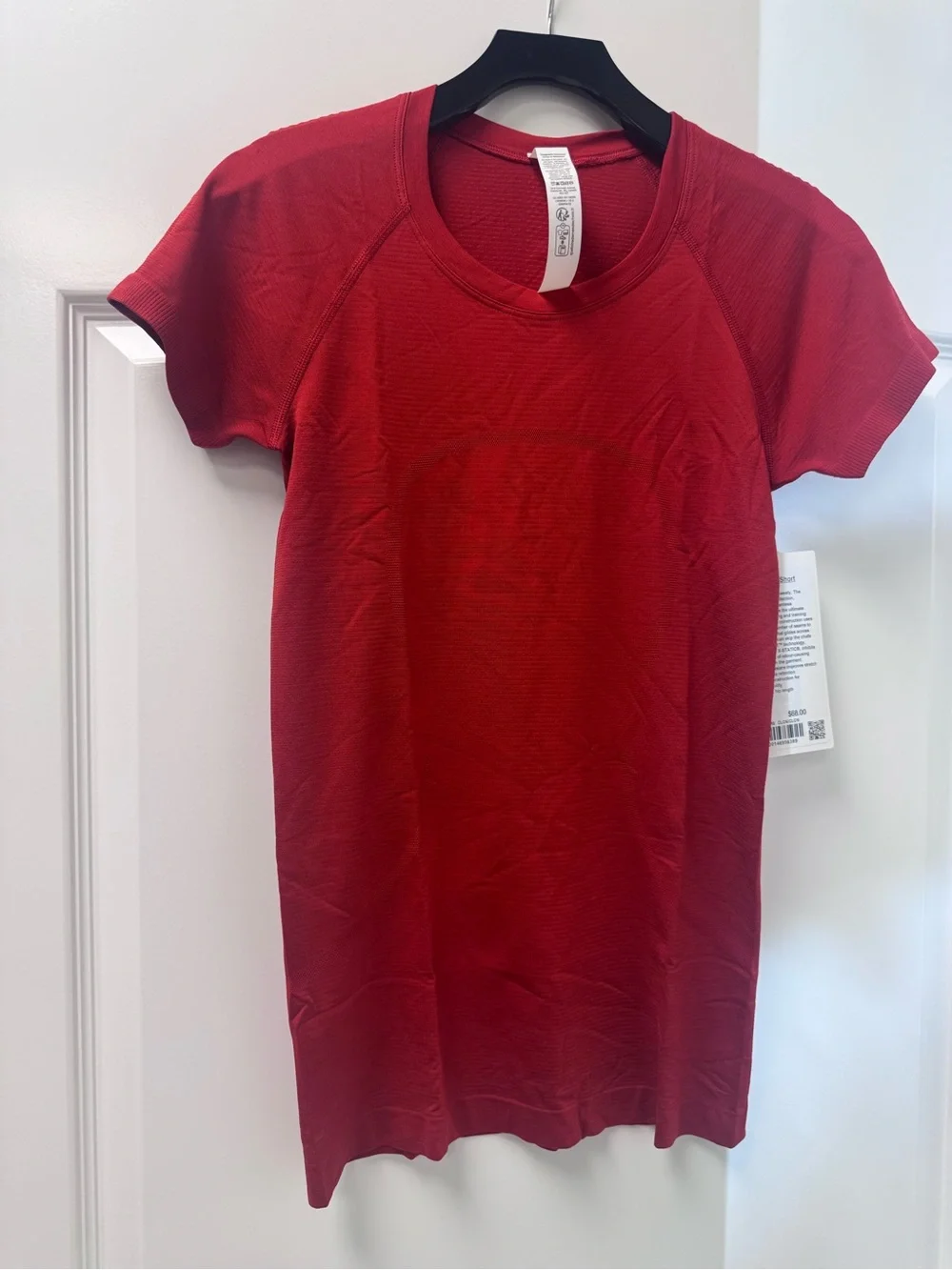 lululemon athletica Red Short Sleeve Tee